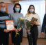 Выпускнице Мезенской школы вручена региональная награда - Мезенский район